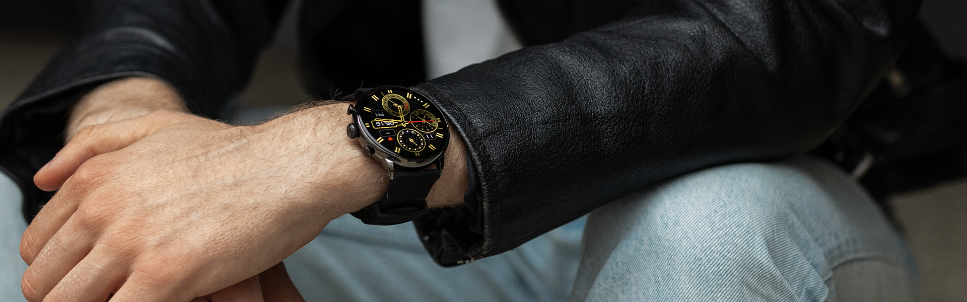 smartwatch myPhone Watch Elegnant 2 na eleganckiej ręce